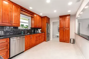 21320 NE 25th, Miami, FL 33180 - Photo 10
