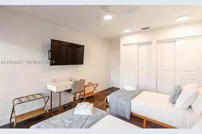 636 Hibiscus, Hallandale, FL 33009 - Photo 44