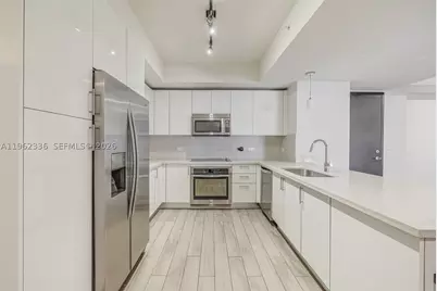 999 SW 1st #1916, Miami, FL 33130 - Photo 8