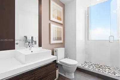 1100 Biscayne #5706, Miami, FL 33132 - Photo 6