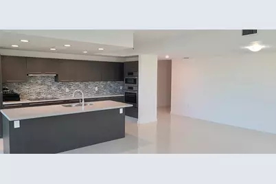 7751 NW 107th #504, Doral, FL 33178 - Photo 2