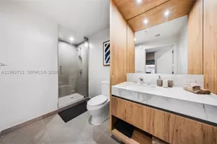 11 NE 6th, Miami, FL 33132 - Photo 6