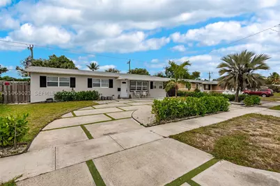 200 SW 69th, Pembroke Pines, FL 33023 - Photo 2