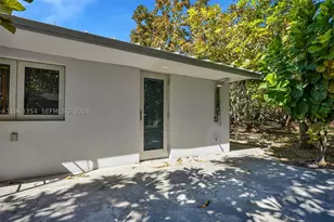19955 SW 186th, Miami, FL 33187 - Photo 8