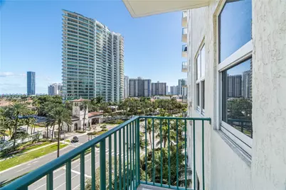 20000 E Country Club #716, Aventura, FL 33180 - Photo 18