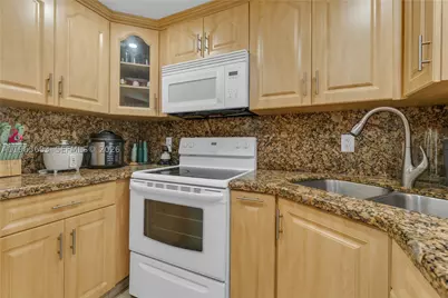 17101 NW 57th #110, Miami Gardens, FL 33055 - Photo 8