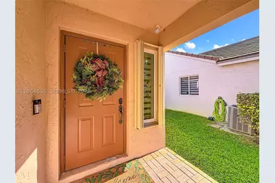 1536 Presidio, Weston, FL 33327 - Photo 8