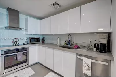 [Address not provided], Miami, FL 33132 - Photo 8