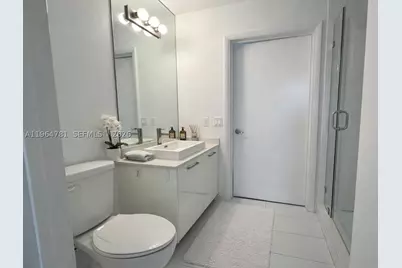 151 SE 1st #1501, Miami, FL 33131 - Photo 6