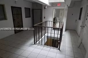 1960 Marseille, Miami Beach, FL 33141 - Photo 2