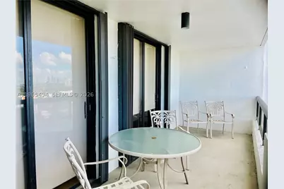 2555 Collins #2006, Miami Beach, FL 33140 - Photo 2