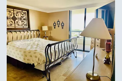 2555 Collins #2006, Miami Beach, FL 33140 - Photo 8