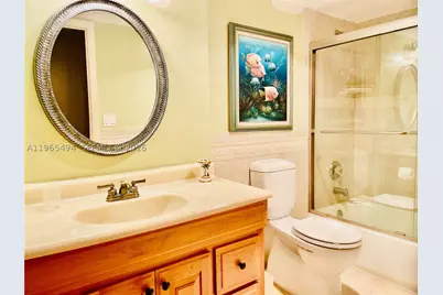 2555 Collins #2006, Miami Beach, FL 33140 - Photo 10