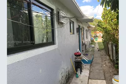 896 NW 103rd, Miami, FL 33150 - Photo 10