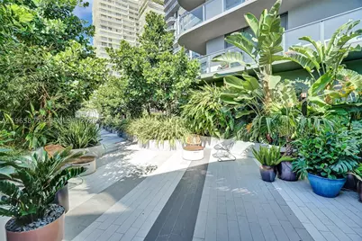 121 NE 34th #2205, Miami, FL 33137 - Photo 6