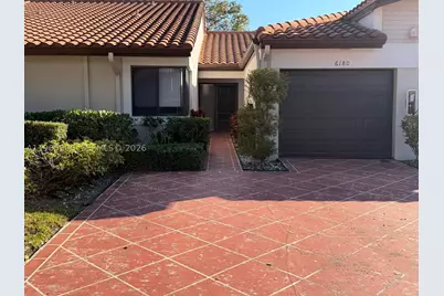 6180 Kings Gate, Delray Beach, FL 33484 - Photo 2