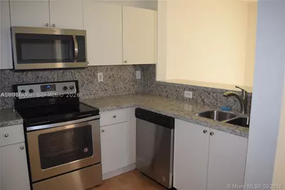 17720 NW 73rd #105, Hialeah, FL 33015 - Photo 6