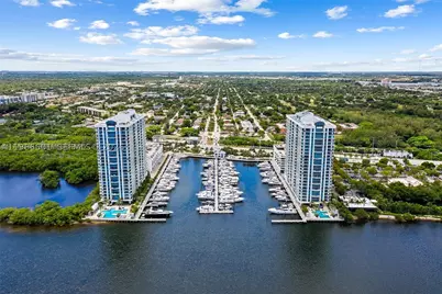 17301 Biscayne #2110, North Miami Beach, FL 33160 - Photo 24
