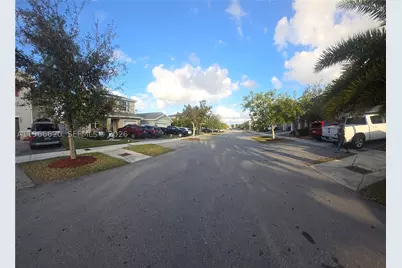 613 NE 5th, Florida City, FL 33034 - Photo 10