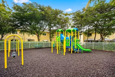 2167 Hacienda, Weston, FL 33327 - Photo 30