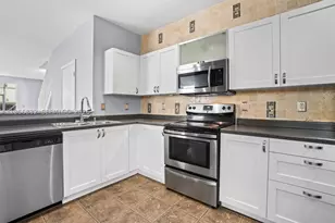 2167 Hacienda, Weston, FL 33327 - Photo 8