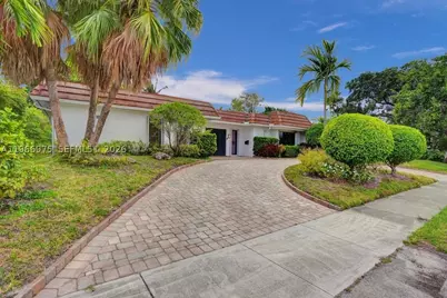 19710 NE 23rd, Miami, FL 33180 - Photo 4