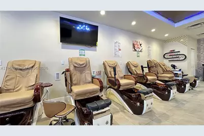 Sw 40, Miami, FL 33165 - Photo 10