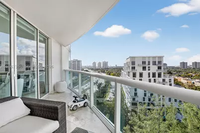 19400 Turnberry #1012, Aventura, FL 33180 - Photo 2