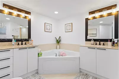 16699 Collins #2709, Sunny Isles Beach, FL 33160 - Photo 24