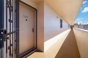 8895 Fontainebleau, Miami, FL 33172 - Photo 2
