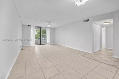 2861 Somerset #104, Lauderdale Lakes, FL 33311 - Photo 18