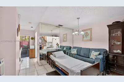 10413 NW 6th, Pembroke Pines, FL 33026 - Photo 14