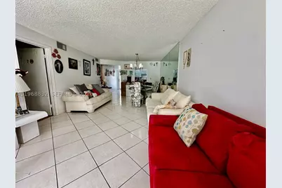 8960 S Hollybrook #109, Pembroke Pines, FL 33025 - Photo 14