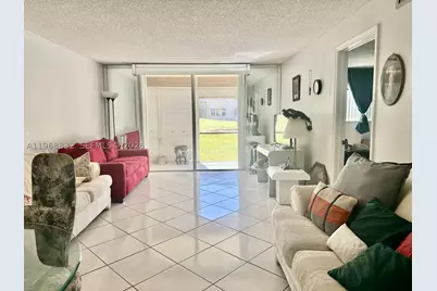 8960 S Hollybrook #109, Pembroke Pines, FL 33025 - Photo 12