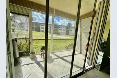 8960 S Hollybrook #109, Pembroke Pines, FL 33025 - Photo 4