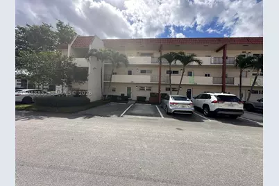 8960 S Hollybrook #109, Pembroke Pines, FL 33025 - Photo 2