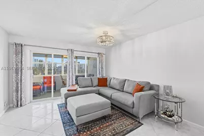 3201 NE 8th #405, Pompano Beach, FL 33062 - Photo 10