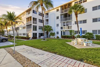 3201 NE 8th #405, Pompano Beach, FL 33062 - Photo 26