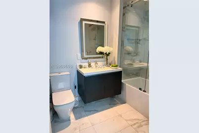 851 NE 1st #2212, Miami, FL 33132 - Photo 12