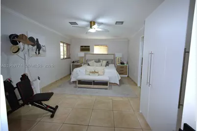 890 E 38th, Hialeah, FL 33013 - Photo 14