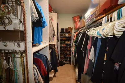 890 E 38th, Hialeah, FL 33013 - Photo 20