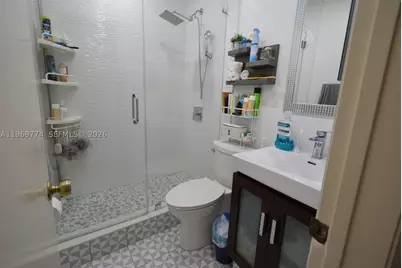 890 E 38th, Hialeah, FL 33013 - Photo 10