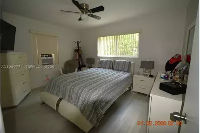 890 E 38th, Hialeah, FL 33013 - Photo 28