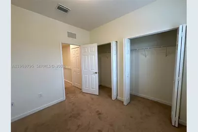 9374 W 32nd, Hialeah, FL 33018 - Photo 16