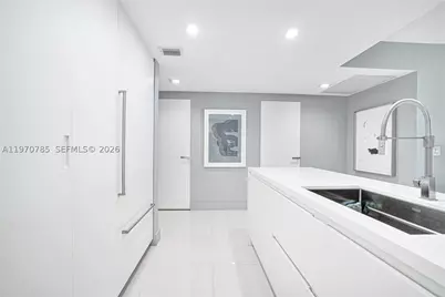 475 Brickell #1913, Miami, FL 33131 - Photo 2