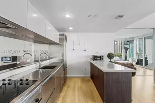 1040 Biscayne, Miami, FL 33132 - Photo 6