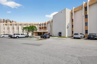 9678 Fontainebleau #411, Miami, FL 33172 - Photo 2