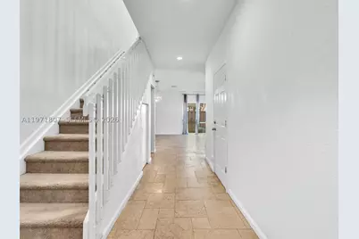 21 SE 3rd, Hallandale Beach, FL 33009 - Photo 4
