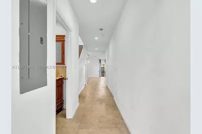 21 SE 3rd, Hallandale Beach, FL 33009 - Photo 2