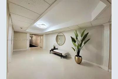 5600 Collins #7Y, Miami Beach, FL 33140 - Photo 26